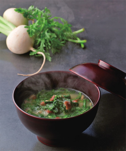 春菊香る蕪の味噌汁 みぞれ仕立て