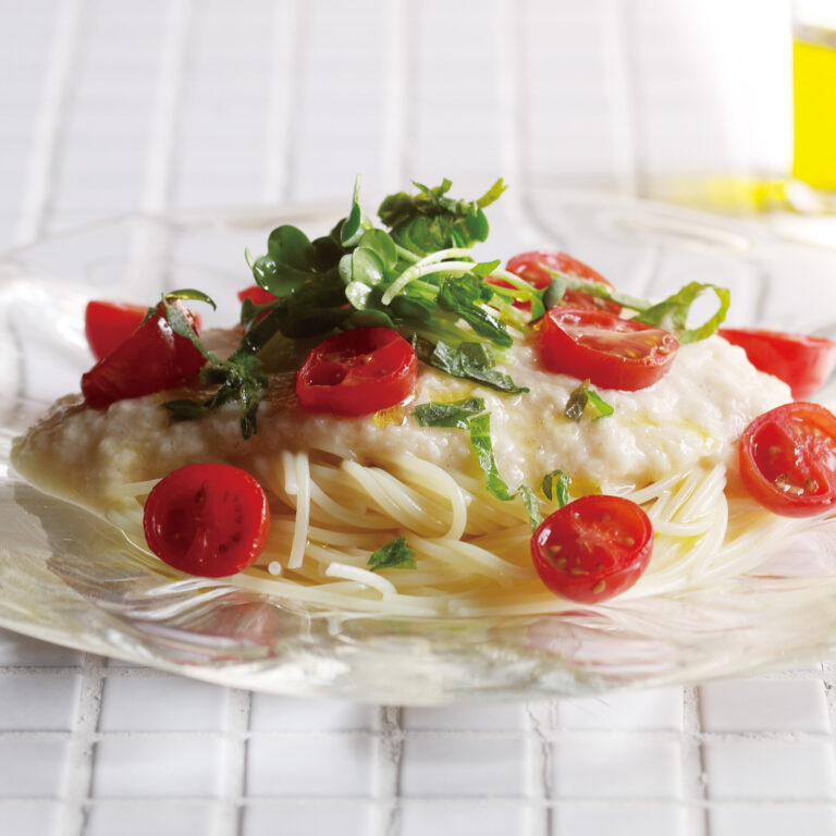 ミニトマトと山芋とろろの冷製パスタ