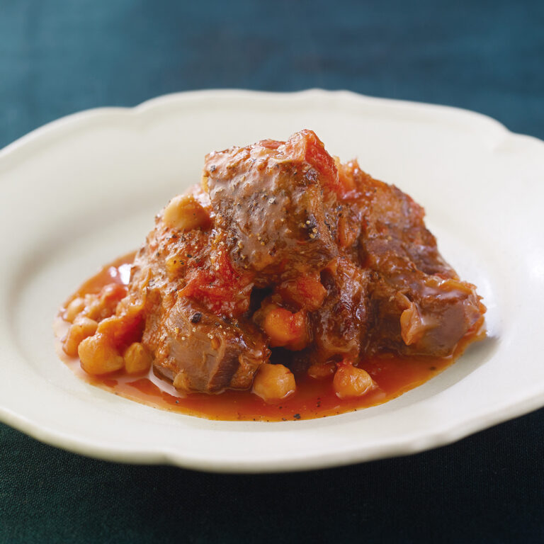 牛肉とお豆のトマト煮込み