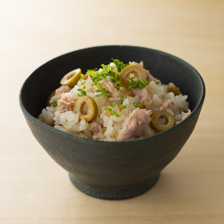 野菜だしのだし炊きごはん<br>ツナとオリーブ