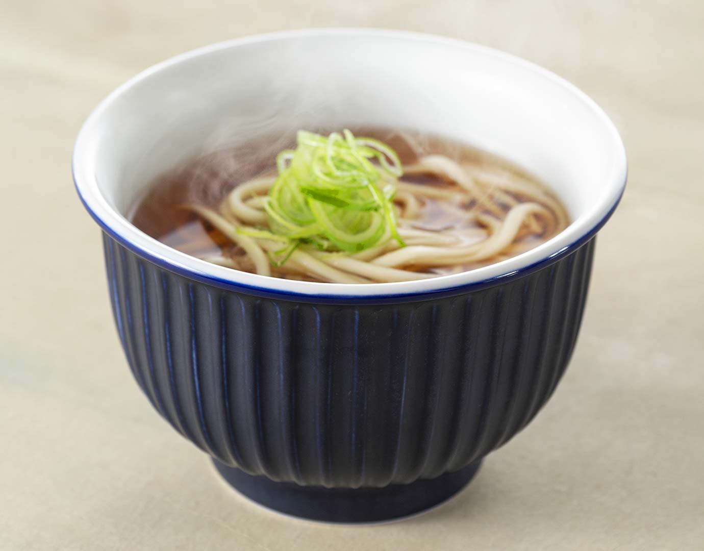 茅乃舎別誂え 深川製磁製 しのぎ深丼 瑠璃|茅乃舎(かやのや 茅乃舎別誂え 深川製磁製 しのぎ深丼 瑠璃|茅乃舎(かやのや