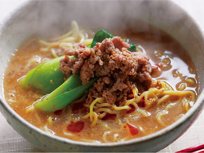 「煮干しだし」と「焙煎ごまだれ」でつくる旨辛ごまスープの担々麺